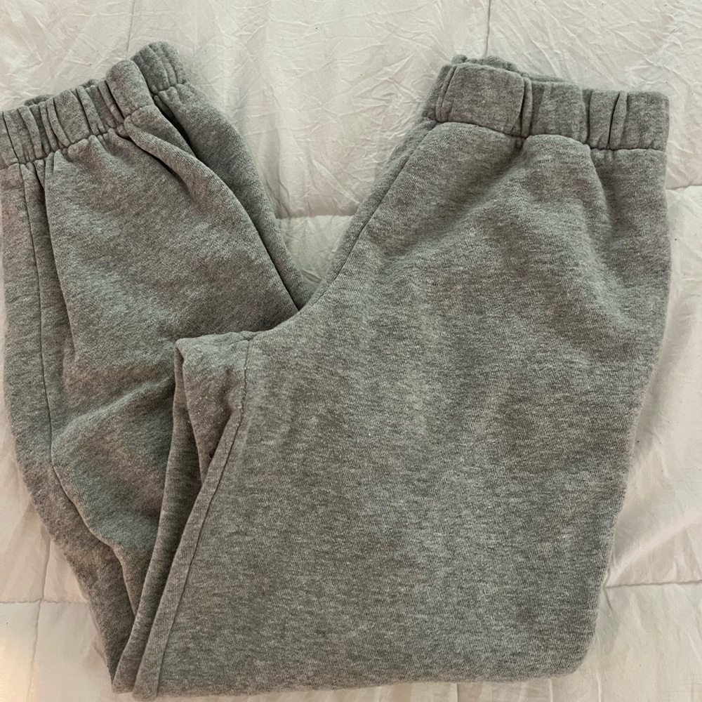 Brandy Melville Rosa Sweatpant - Grey